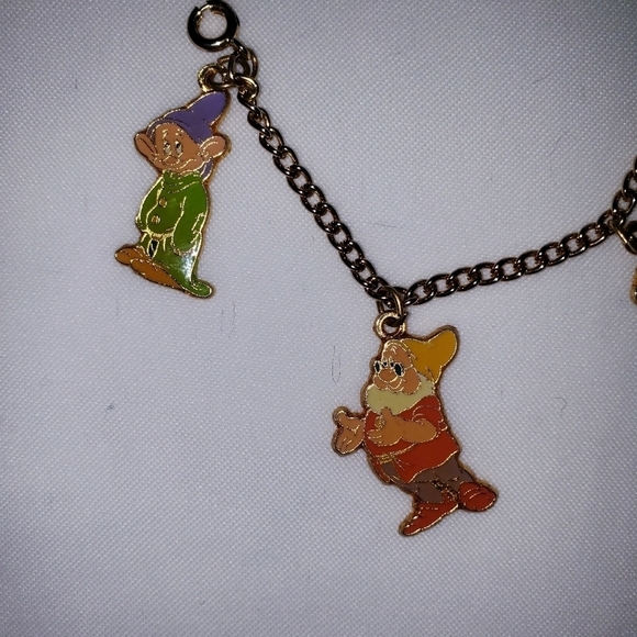 Vintage Disney 7 dwarfs gone tone bracelet - Picture 2 of 6